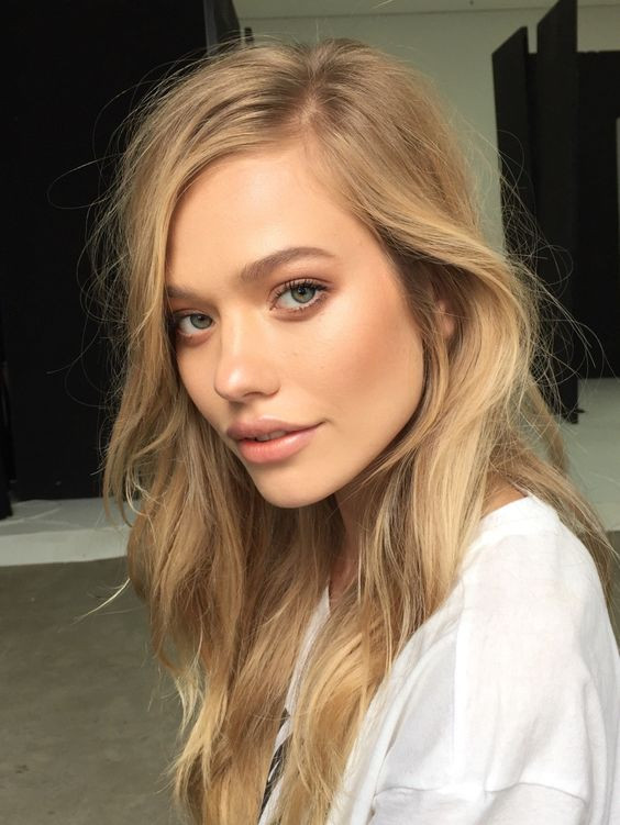 buttery blonde hair color