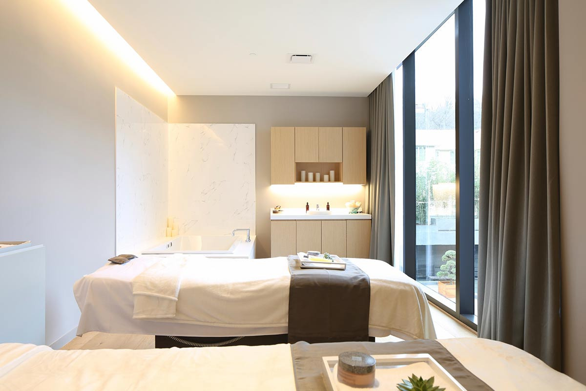 ESPA Couples suite treatment room